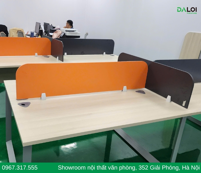 Kinh nghiệm lựa chọn bàn làm việc chân sắt phù hợp cho văn phòng