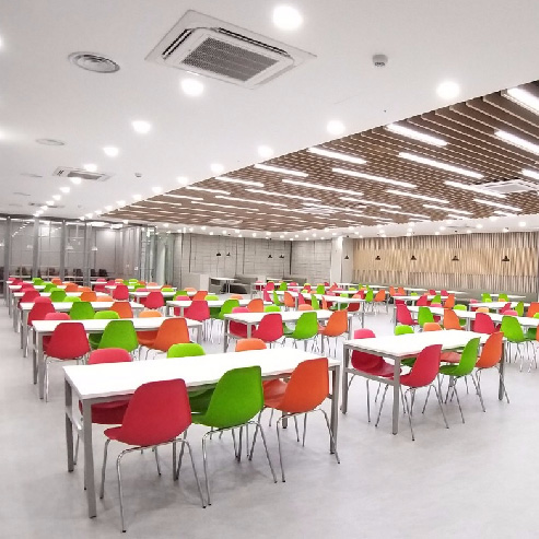 Bàn ghế ăn công nghiệp