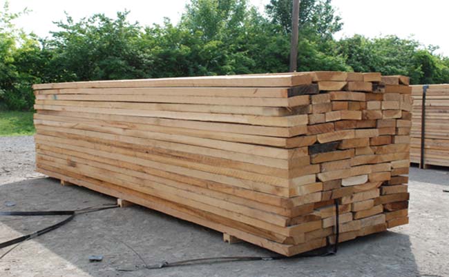 Gồ sồi nguyên tấm tại Việt Nam có mức giá hợp lý