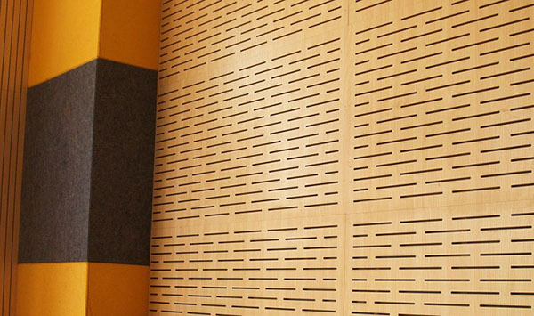 Ốp tường tiêu âm gỗ đục lỗ