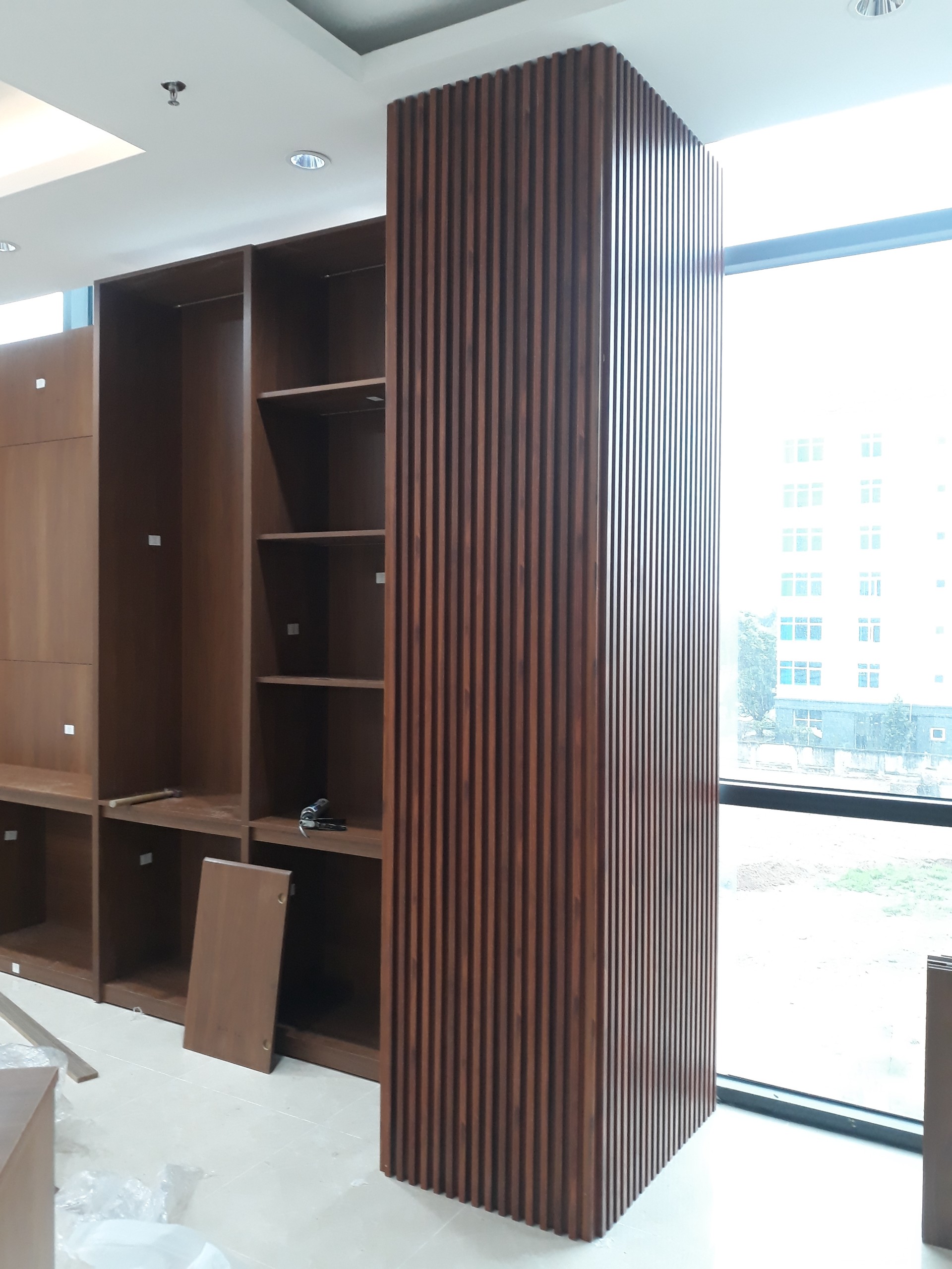 Ốp vách tường nan gỗ - Nội Thất Văn Phòng