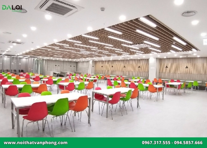 Công trình thi công bàn ghế ăn công nghiệp
