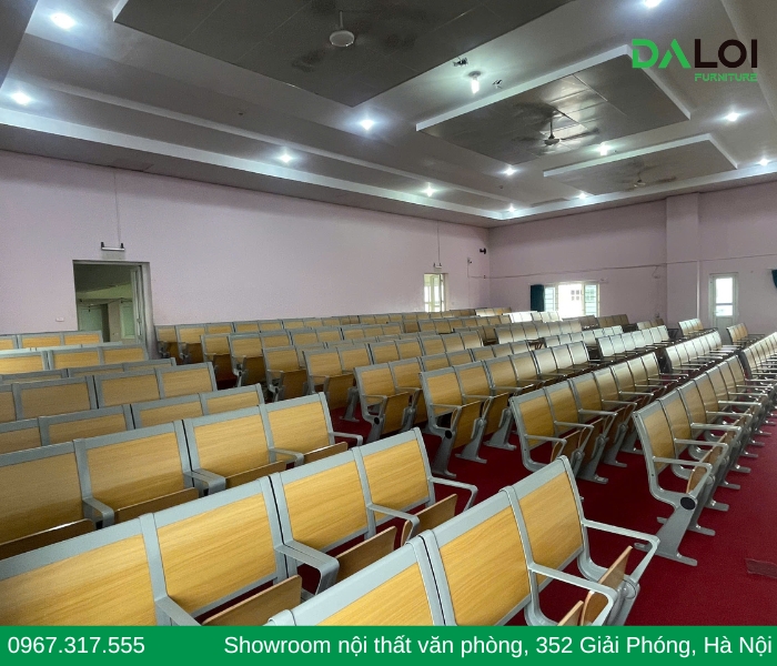 Hoàn thành thi công nội thất giảng đường tại trường tiểu học I-Sắc Niu-Tơn