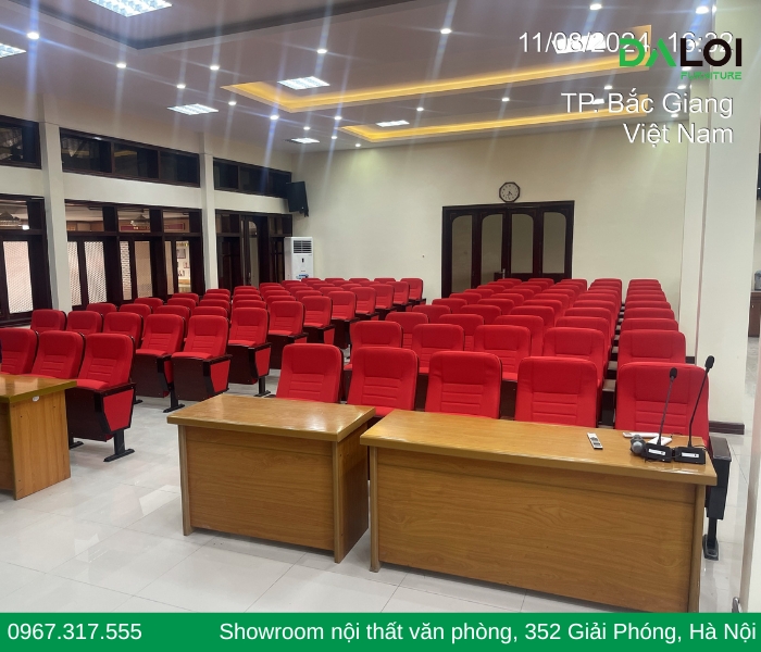Chọn ghế hội trường cho UBND xã chuẩn công năng, đúng ngân sách