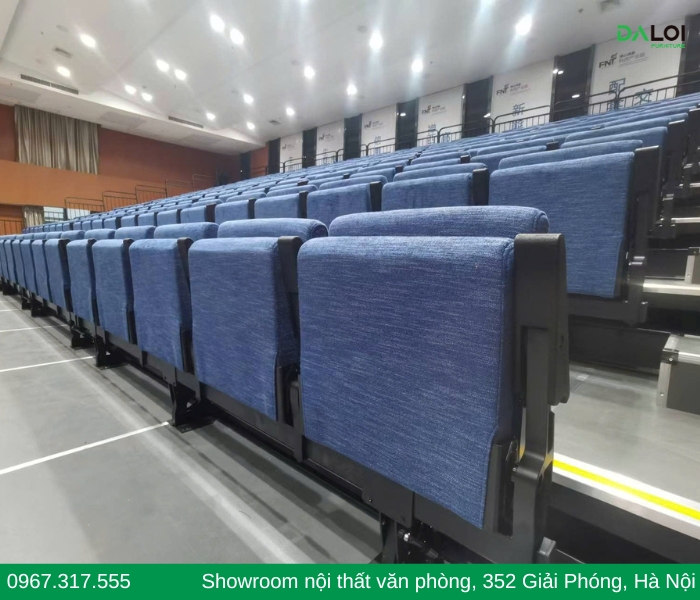 Vì sao nên sử dụng ghế xếp gọn điều khiển tự động trong sân thể thao?