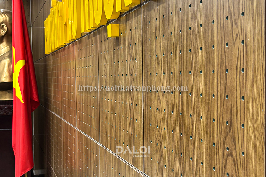 Thi công vách ốp tiêu âm Đảng ủy phường Phú Thượng
