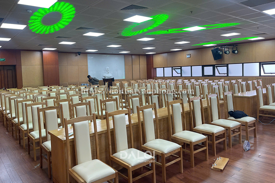 nội thất hội trường tại Liên hiệp các hội văn học nghệ thuật